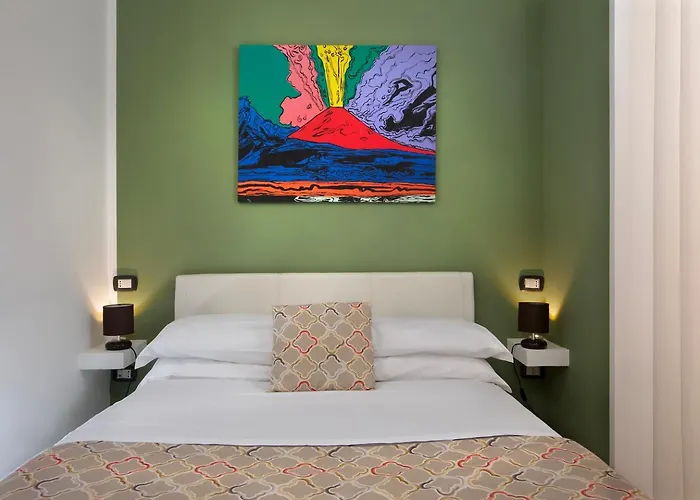 Residenza Suarez 3* نابولي