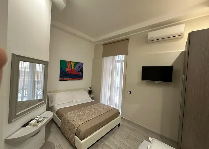 Residenza Suarez 3* نابولي