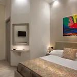 Residenza Suarez Bed & Breakfast 4*