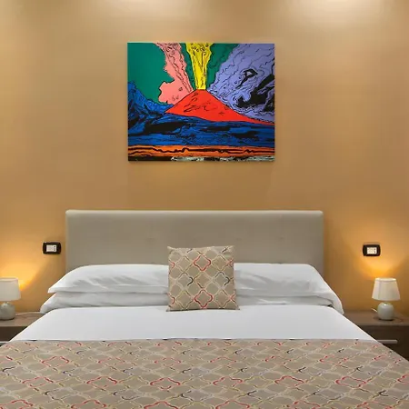 Residenza Suarez 4* نابولي